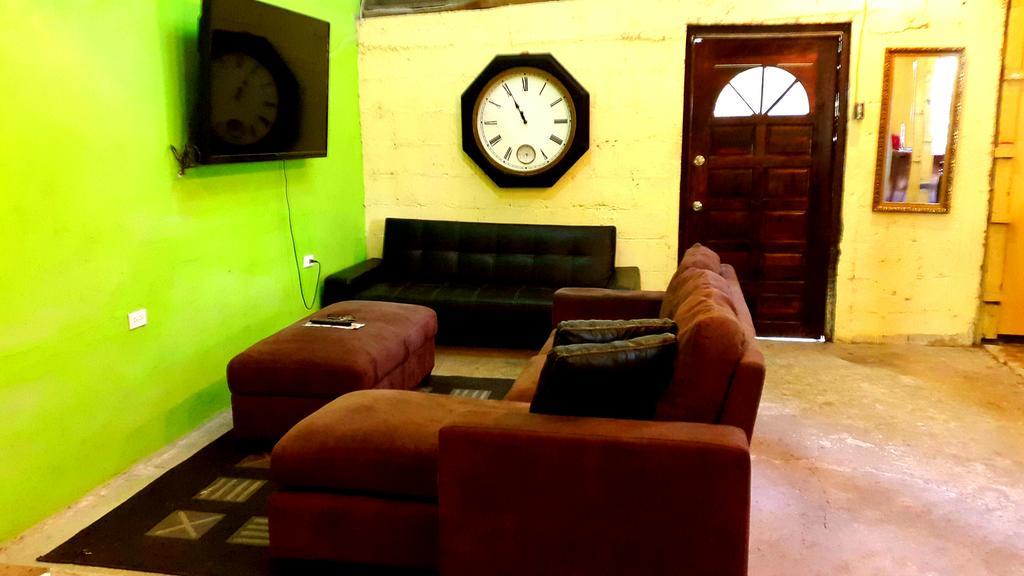 Hostel Casa Ricky'S Orange Walk Exterior foto