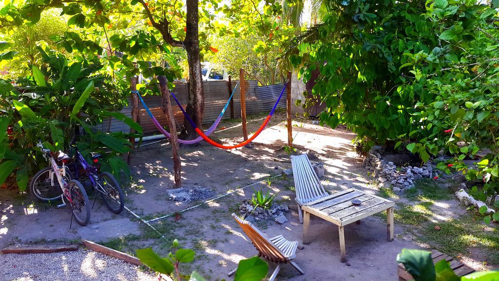Hostel Casa Ricky'S Orange Walk Exterior foto