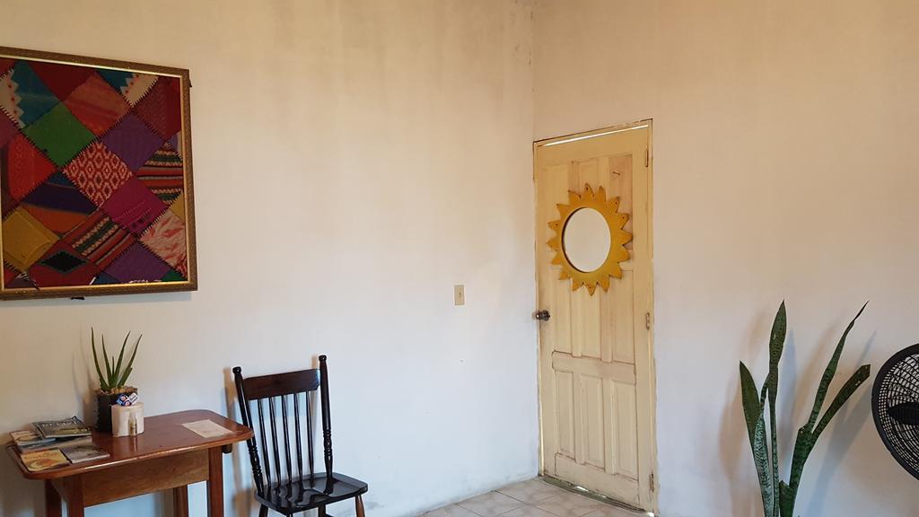 Hostel Casa Ricky'S Orange Walk Exterior foto