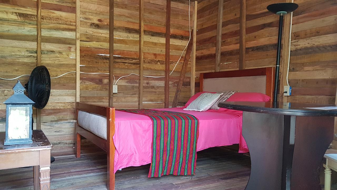 Hostel Casa Ricky'S Orange Walk Exterior foto