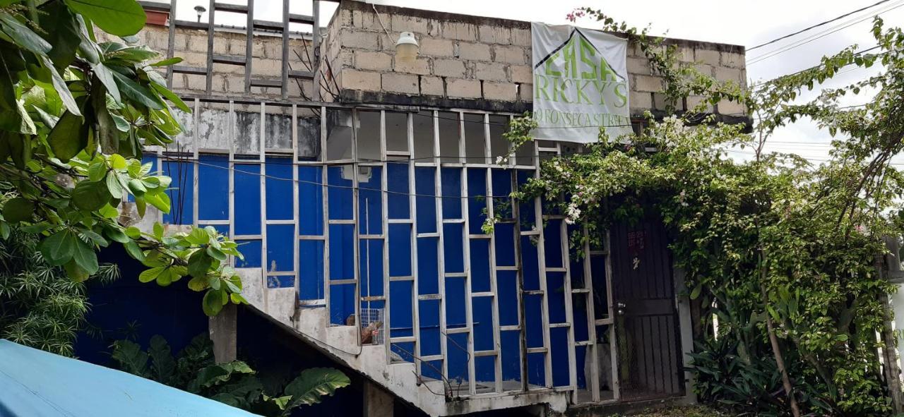 Hostel Casa Ricky'S Orange Walk Exterior foto